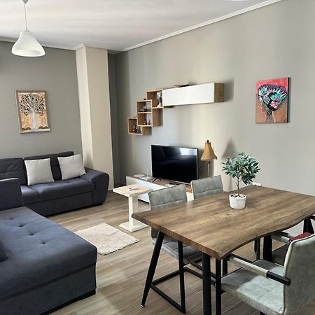 Leon Sea View Apartment ซารานเดอ ภายนอก รูปภาพ