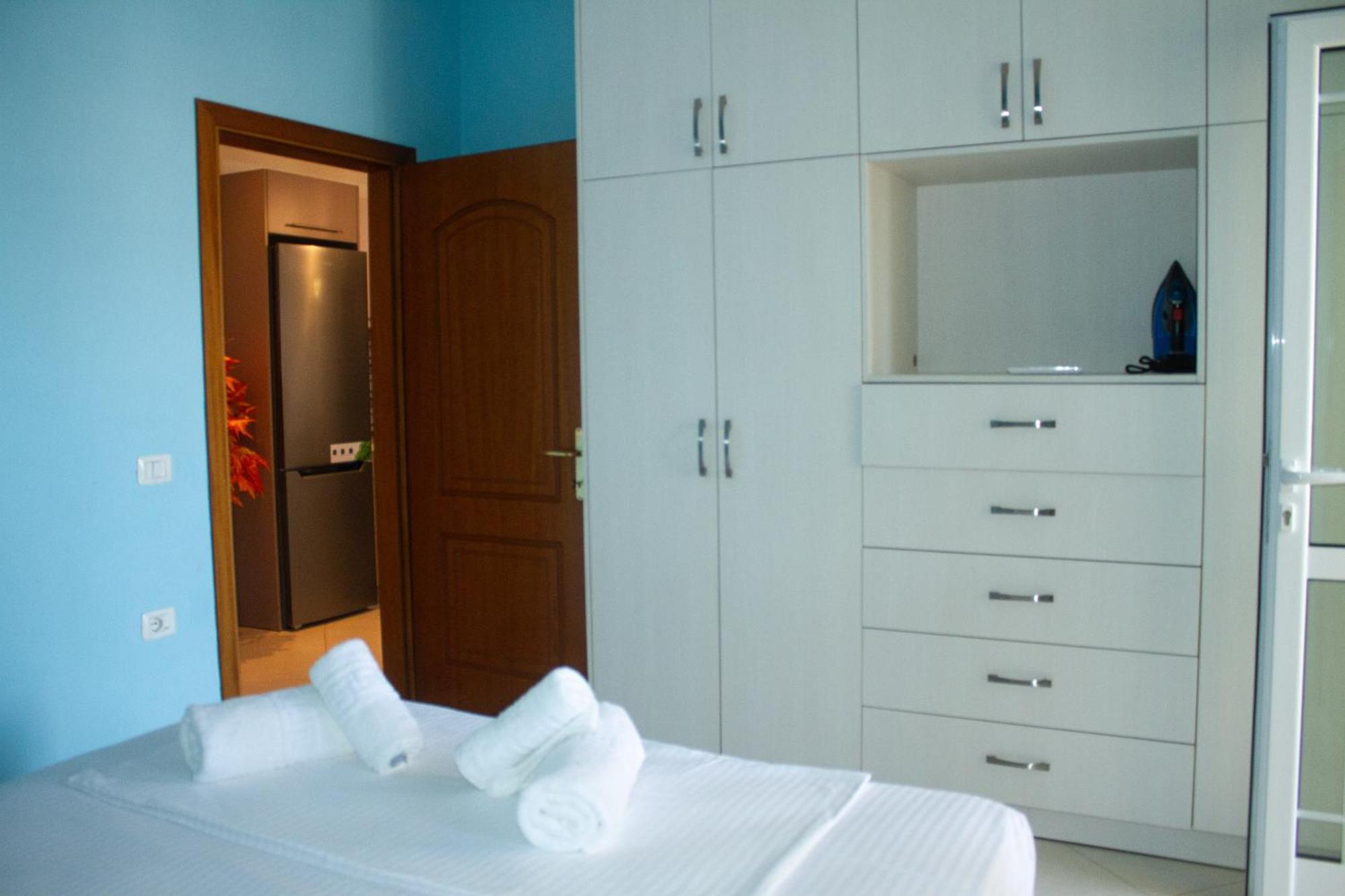 Leon Sea View Apartment ซารานเดอ ภายนอก รูปภาพ