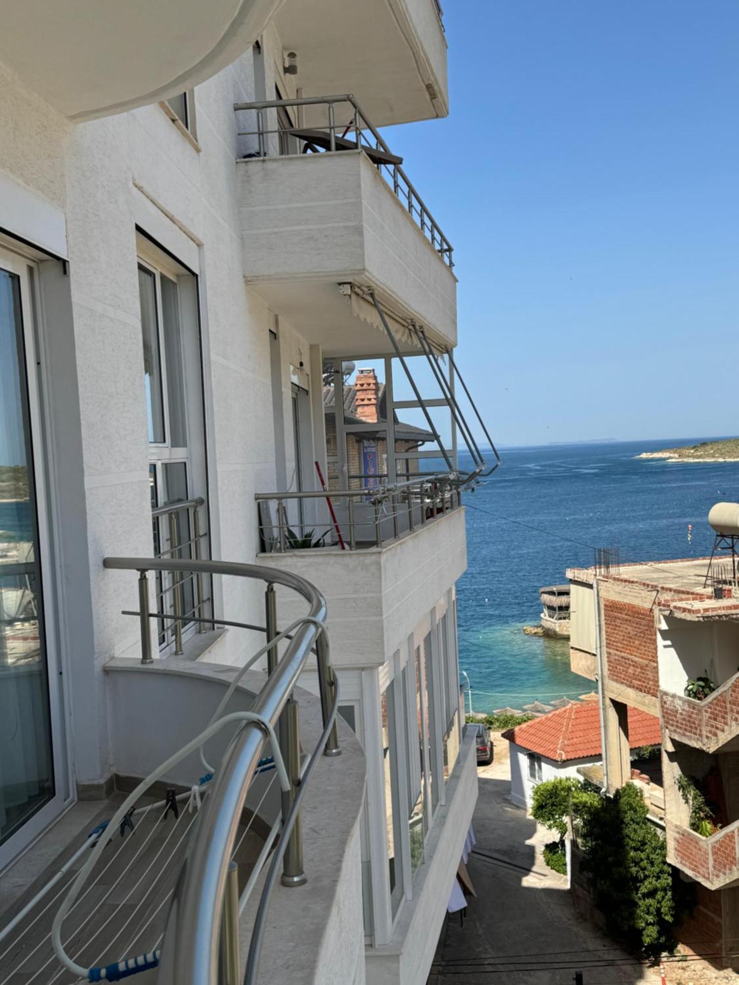 Leon Sea View Apartment ซารานเดอ ภายนอก รูปภาพ