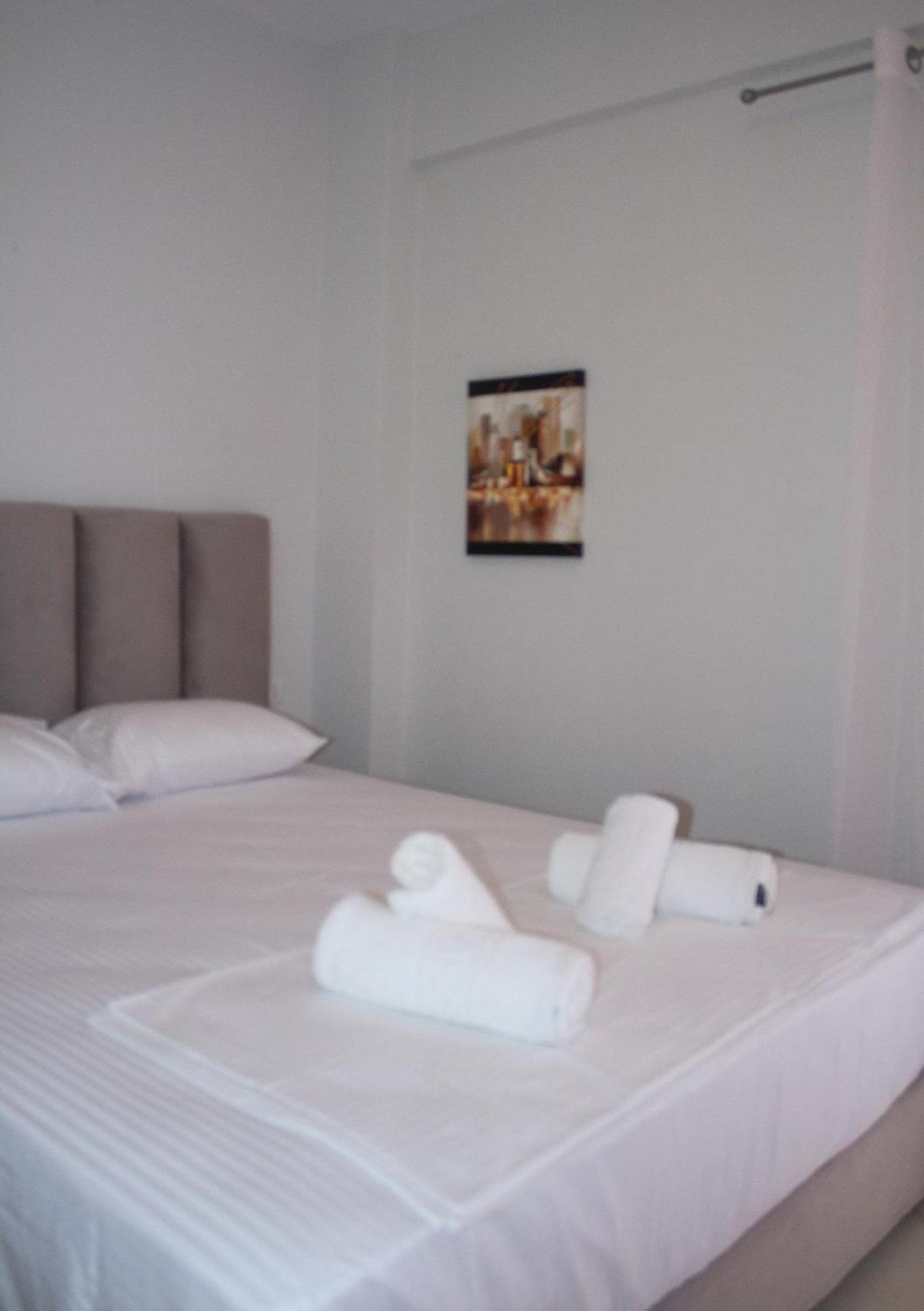 Leon Sea View Apartment ซารานเดอ ภายนอก รูปภาพ