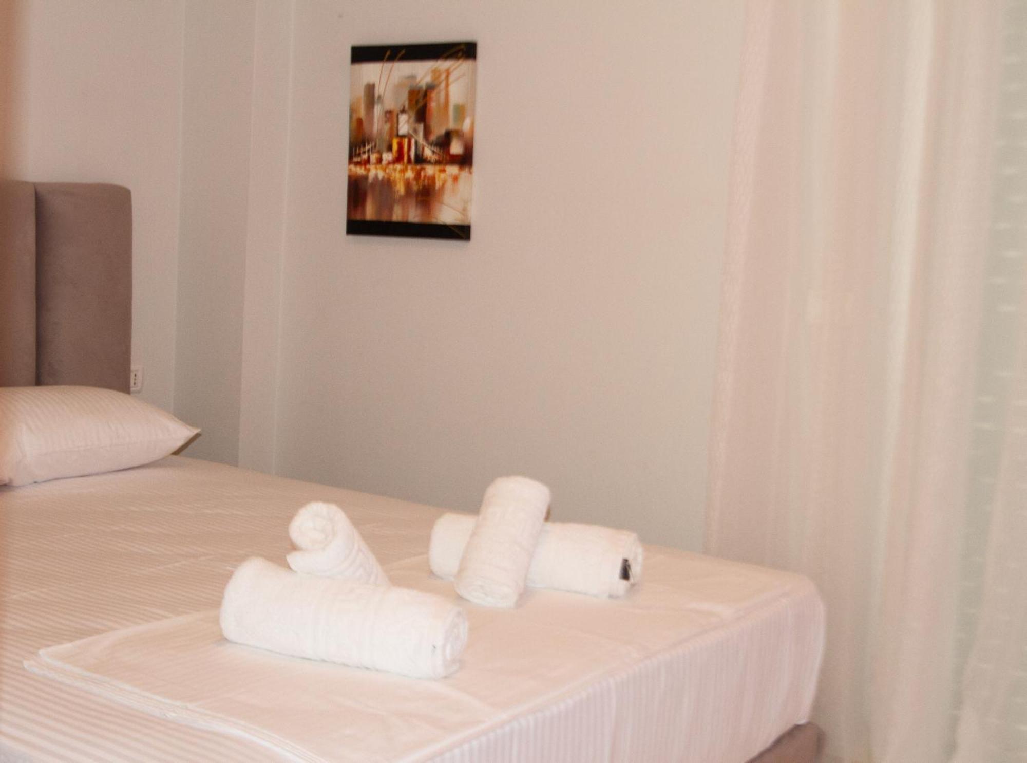 Leon Sea View Apartment ซารานเดอ ภายนอก รูปภาพ
